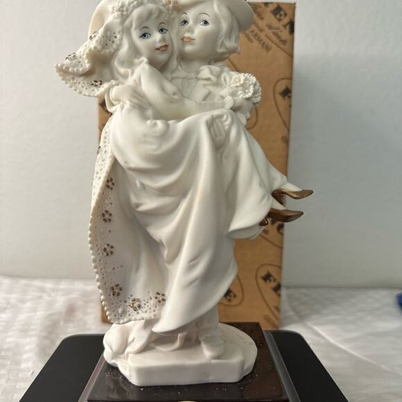 GIUSEPPE ARMANI JUST MARRIED Just Married Handle With Care - With Box - Picture 7 of 16